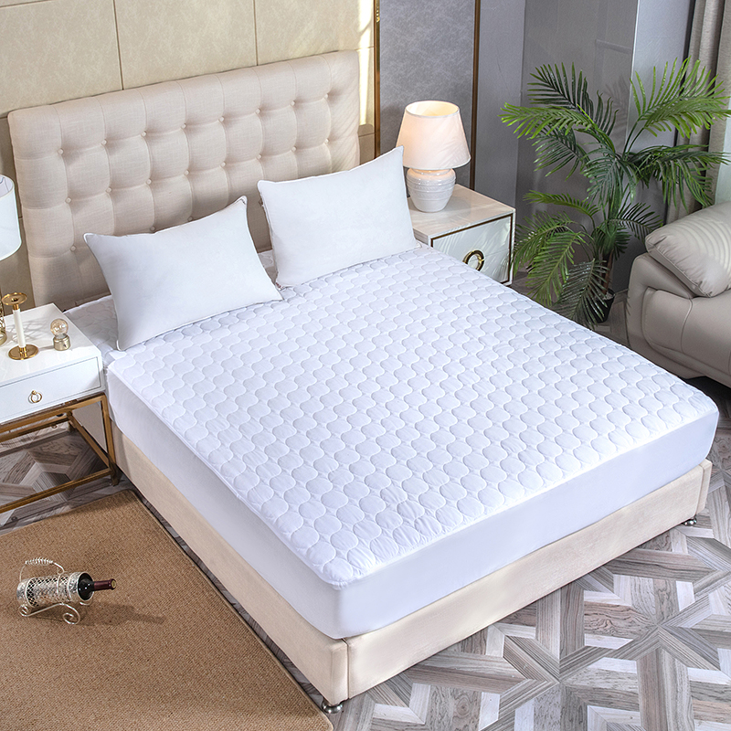 Microfiber quilted mattress pad