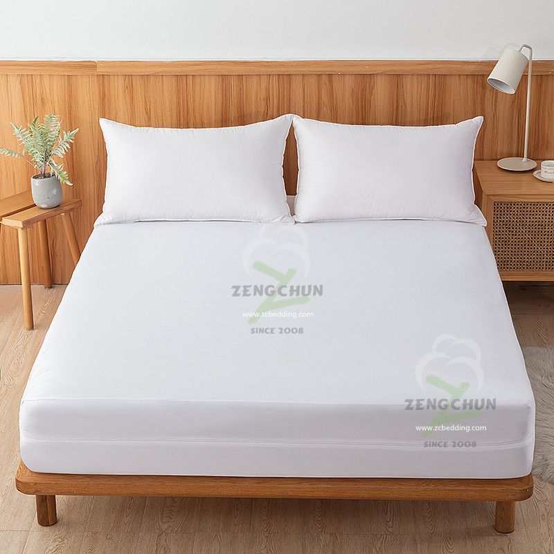 Basic waterproof mattress encasement