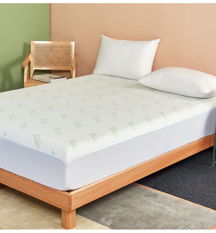 NATURAL BAMBOO COOLING MATTRESS PROTECTOR